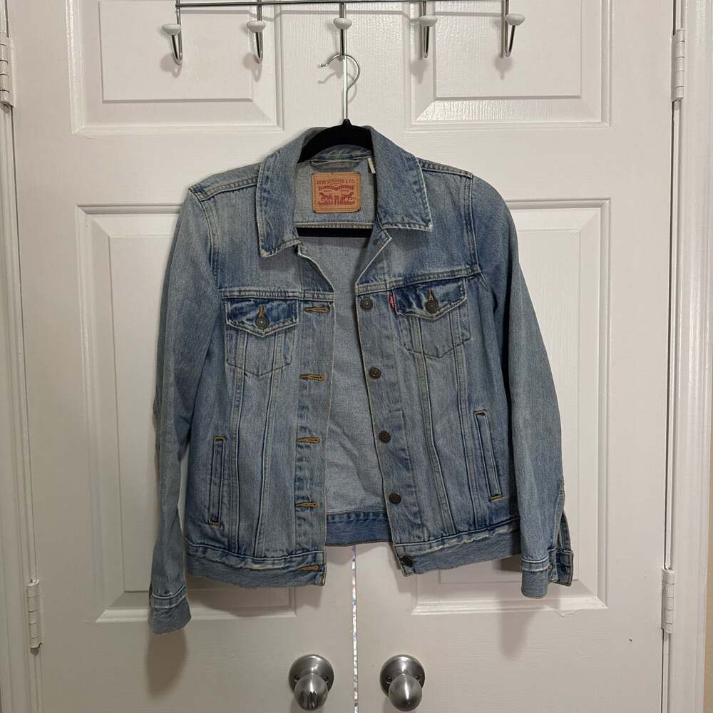 Levi's